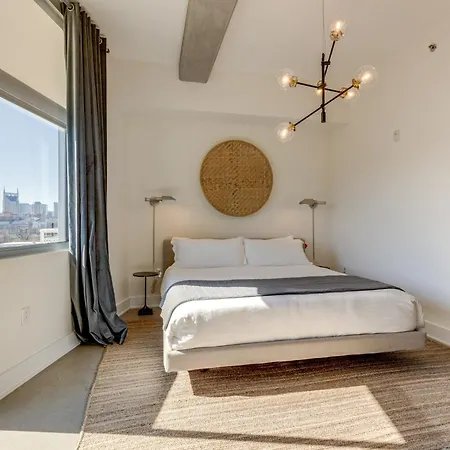 5M432- Amazing Two Bedroom 4Th Floor